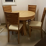 שולחן לפינת אוכל עגולה + 4 כסאות דגם אלון  מעץ אלון מבוקע